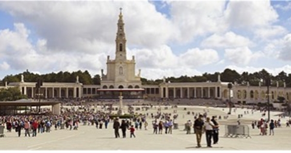 St. Elizabeth Catholic Church takes Pilgrimage to Fatima & Lourdes Discovery with Barcelona & Rome